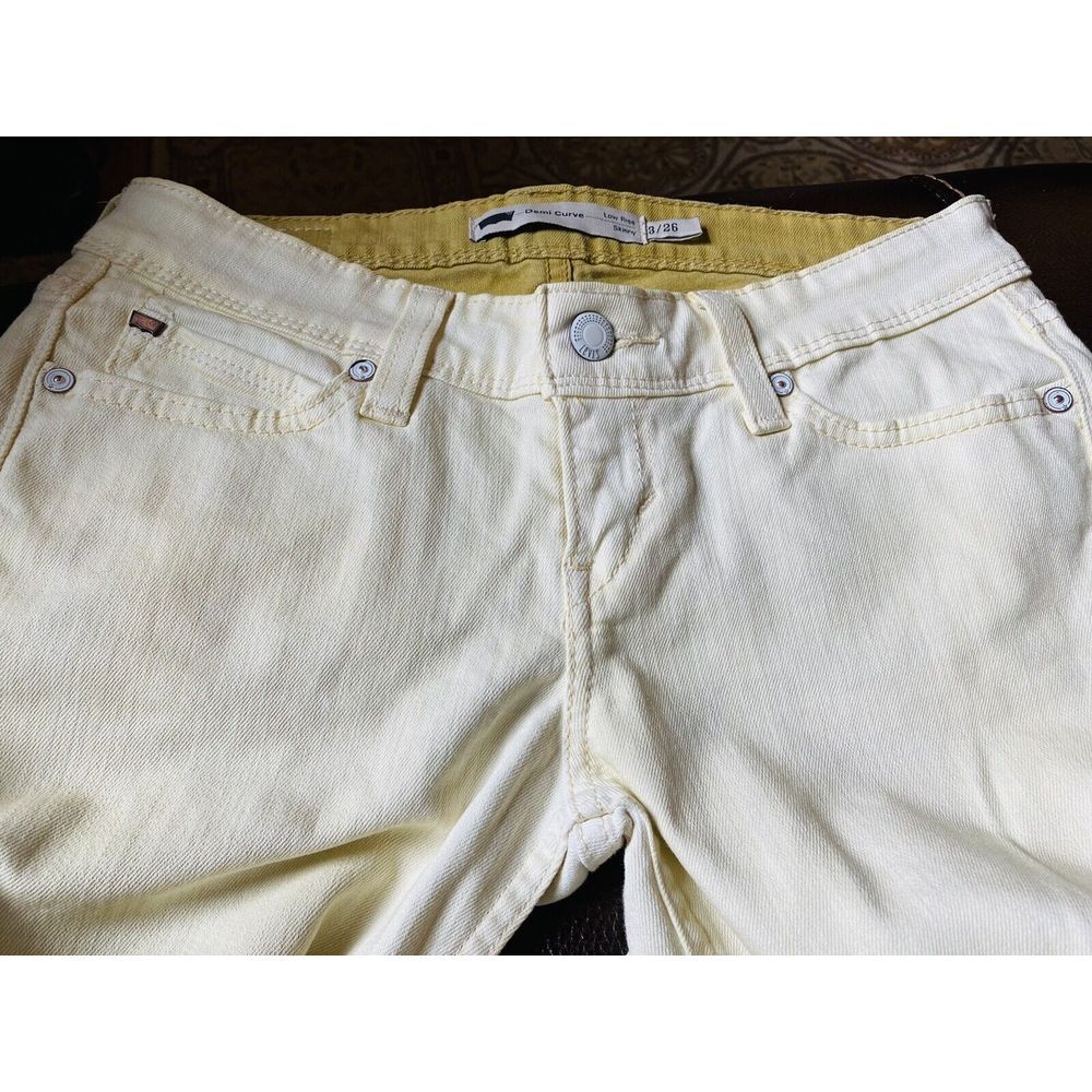 Women's Levi's Low Rise Skinny Jeans 3/26 Demi Curve Mellow Pale Yellow Stretch - Picture 4 of 4
